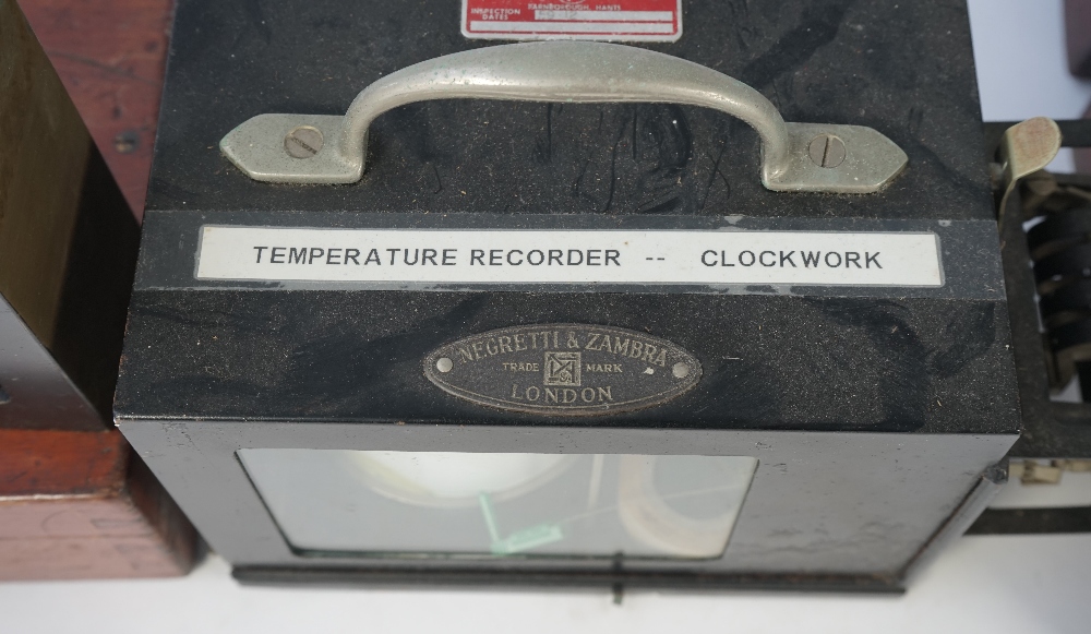 A Negeretti and Zambra barothermograph temperature recorder, circa. - Image 4 of 6
