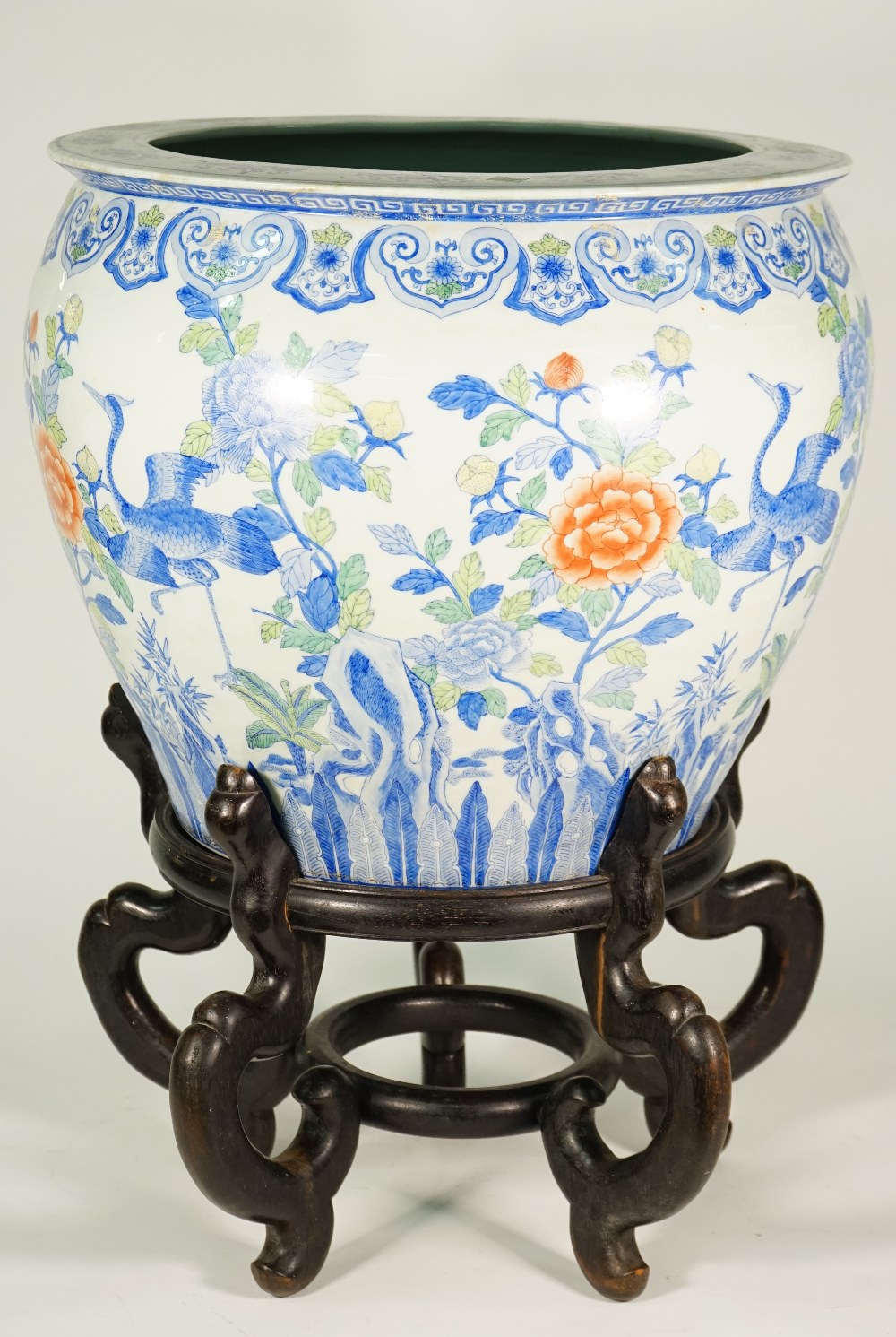 A large Chinese porcelain polychrome jardiniere, modern, - Image 2 of 6