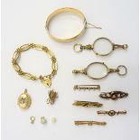 A gold bar, twisted bar and oval link gate bracelet, detailed 9 CT,