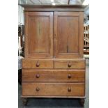 An early Victorian oak linen press, encl