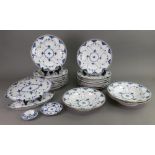 A set of thirteen Copenhagen blue onion pattern dessert plates, no. 1/1085, 22.