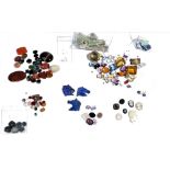 A quantity of loose gemstones, cameos, intaglios, three carved lapis lazuli horses heads, agates,