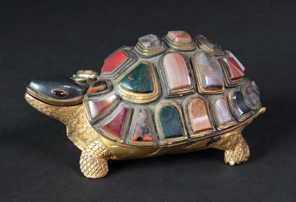 A gilt metal novelty necessaire, probably Italian, 19th century, in the form of a tortoise, - Image 3 of 8