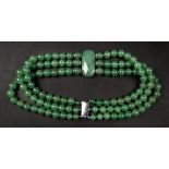 A green aventurine quartz three row chok