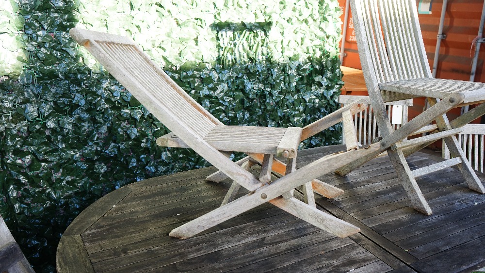 A teak oval extending garden table, 100cm wide x 180cm x long x 240cm long extended, - Image 3 of 3