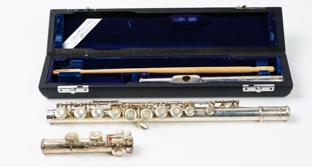 The Miyazawa Flute, Asaka Japan, the flute numbered 13325, MS-95SE, A:442,