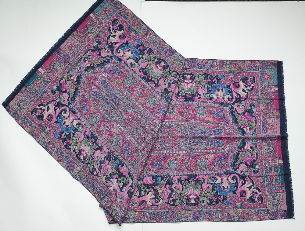 A large collection of twenty-five silk and wool scarves each printed with a paisley design, - Image 17 of 28