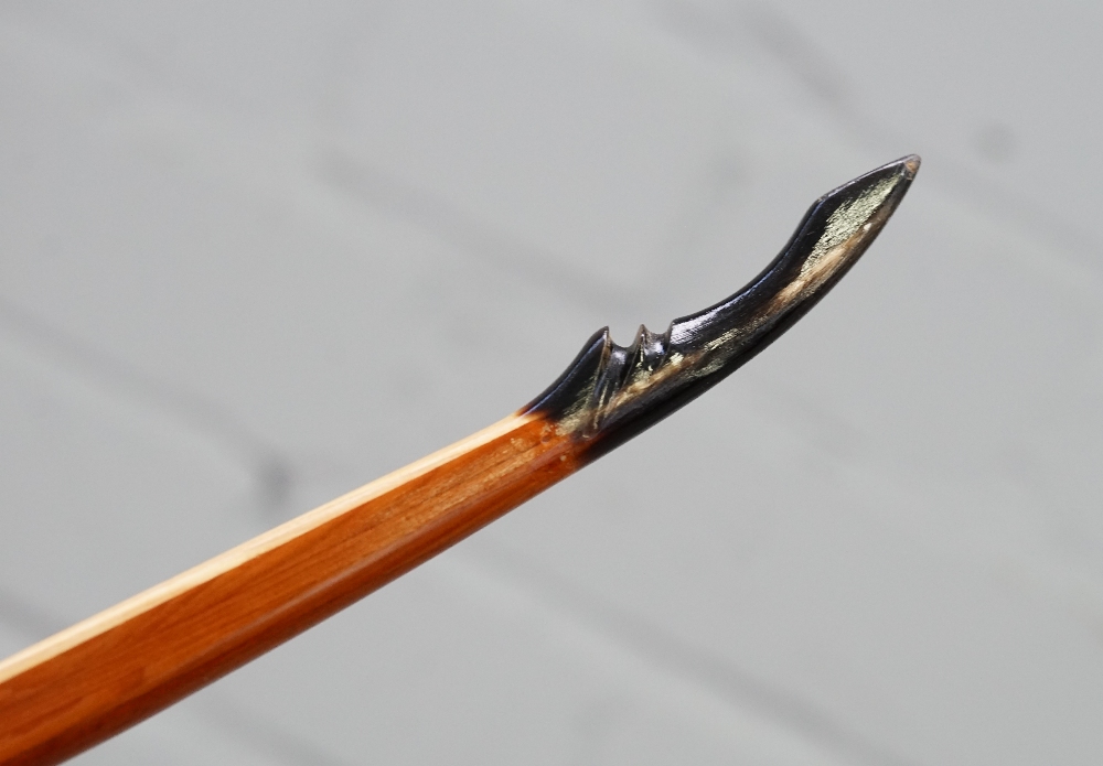 Archery: a Bickerstaffe English longbow with 48lb draw, length 195cm. - Bild 5 aus 6