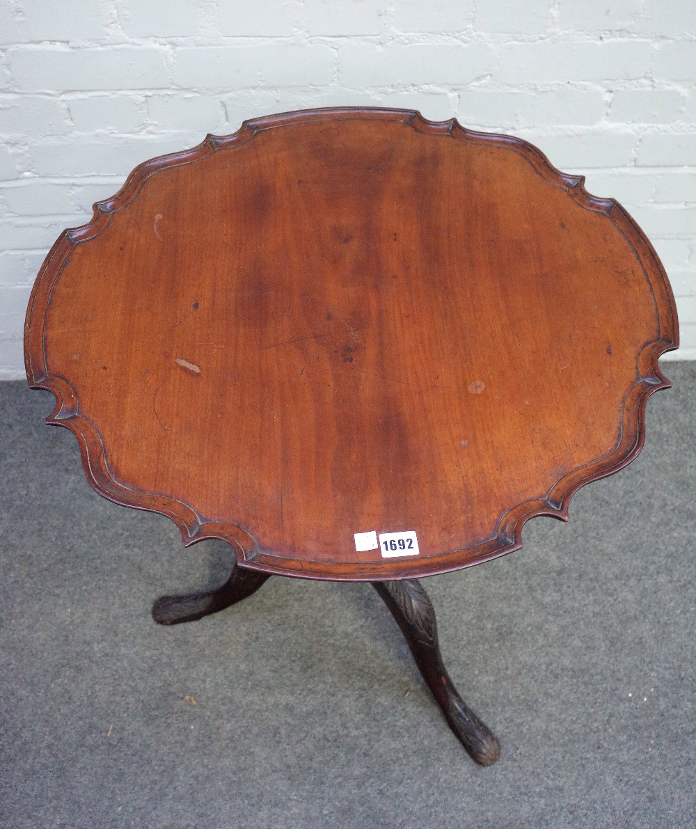 An 18th century Irish mahogany snap top piecrust occasional table on a tripod base, - Image 2 of 4