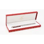 A Must De Cartier fountain pen, numbered to the end 470793, with 18k nib, boxed.