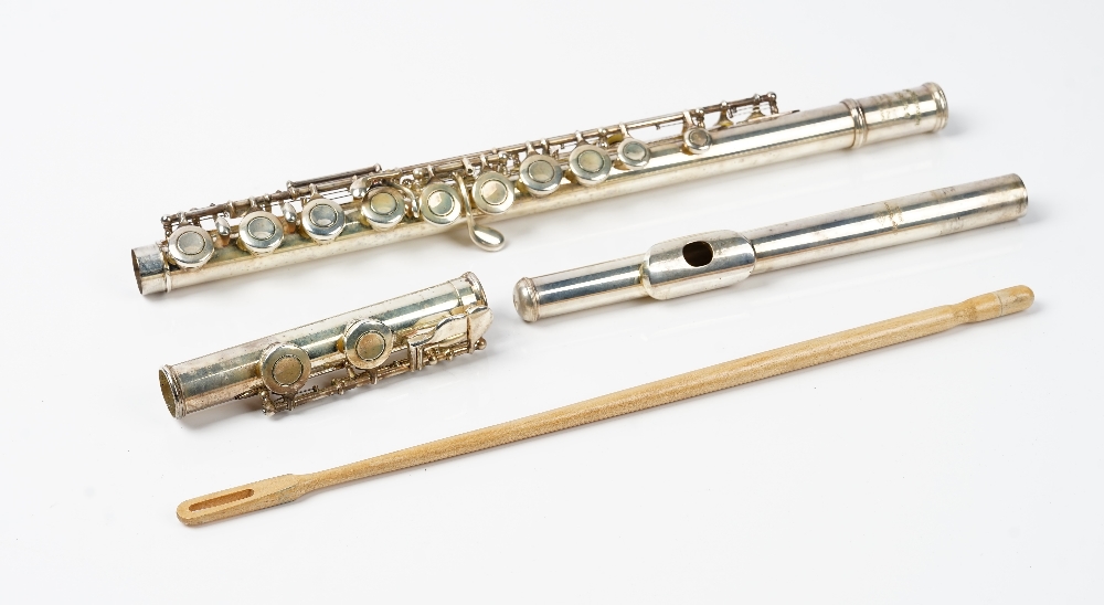 The Miyazawa Flute, Asaka Japan, the flute numbered 13325, MS-95SE, A:442, - Image 2 of 14