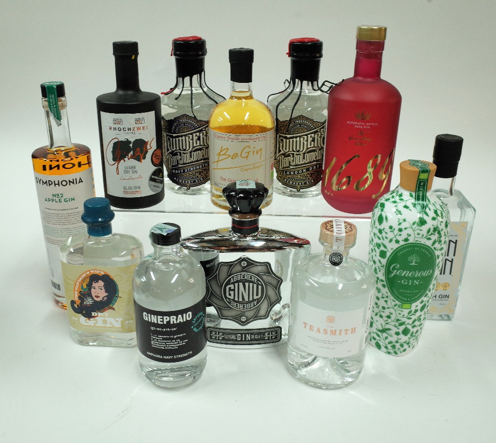 Box 2 - Gin Welsh Sisters' The Captain's Wife Ginepraio Navy Strength Symphonia No2 Apple