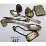 A nice collection of small plated items