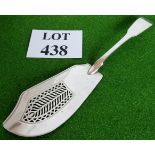 A silver fish slice weighs 173.6g, Hallmarked London 1878/9 30.5cm long, 7cm wide.
