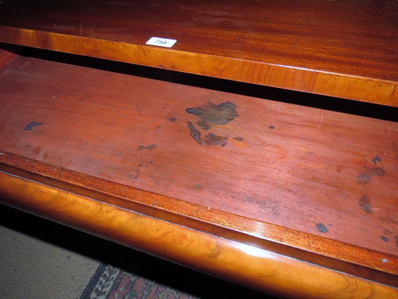 A Victorian mahogany Chiffonier sideboard with a long blind drawer over two cupboard doors with - Image 4 of 5