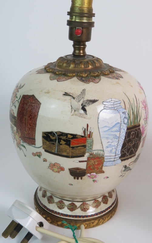 Pair of antique hand decorated Chinese table lamps with gilt metal mounts. Height: 28cm. - Image 3 of 5