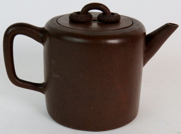 Two Chinese Yixing teapots, one of squar - Image 6 of 11