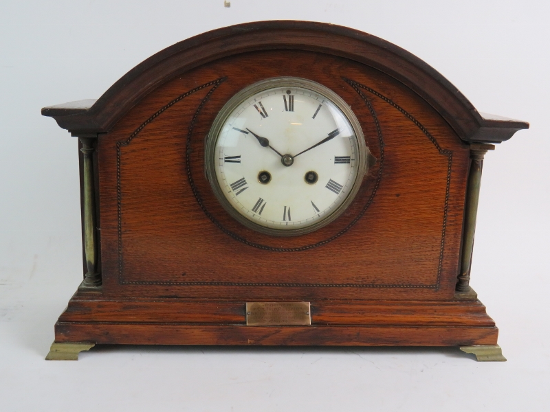 A French oak cased striking mantel clock - Image 2 of 7