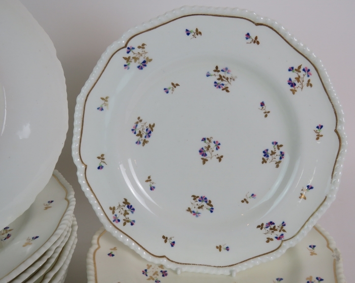 A set of 12 antique porcelain plates wit - Image 2 of 4