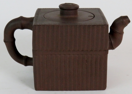 Two Chinese Yixing teapots, one of squar - Image 3 of 11