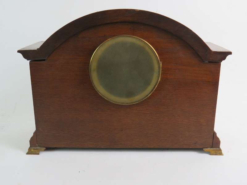 A French oak cased striking mantel clock - Image 6 of 7
