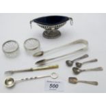 A silver boat shaped salt with pierced decoration, blue liner has small chip, Chester 1901,