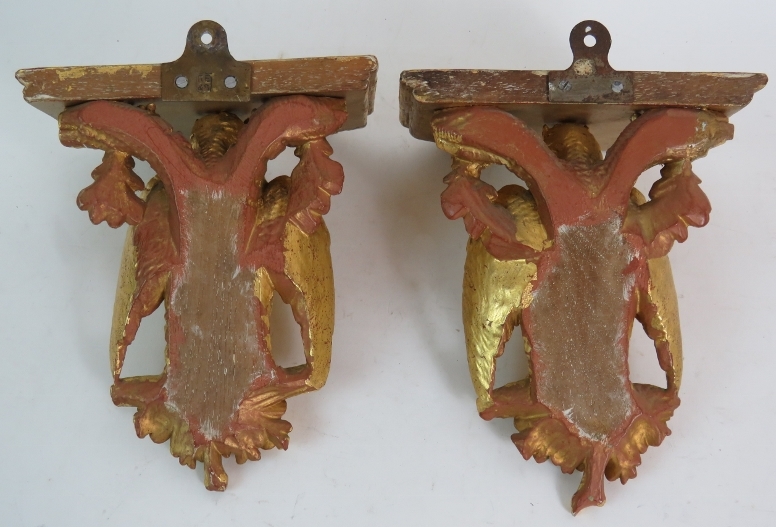 A pair of carved hardwood gilt owl in oak tree wall brackets or shelves. - Image 4 of 4