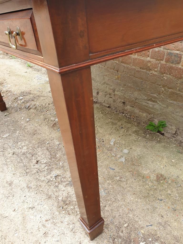 A Large Edwardian style desk with an inset tan leather top over two long drawers and tapered legs. - Image 5 of 5