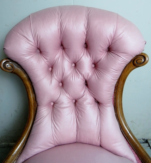 A Victorian walnut framed nursing chair upholstered in a pink button back material and terminating - Image 5 of 8