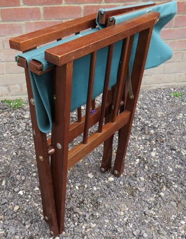 A set of four vintage folding director's chairs with green material to back and seats and complete - Image 4 of 4