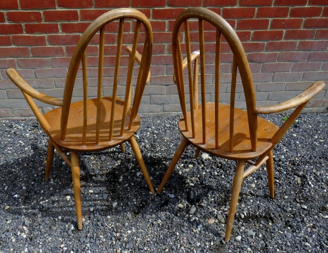 Another pair of mid-century Ercol pale blonde Windsor quaker hoop back carver chairs Condition - Image 2 of 4