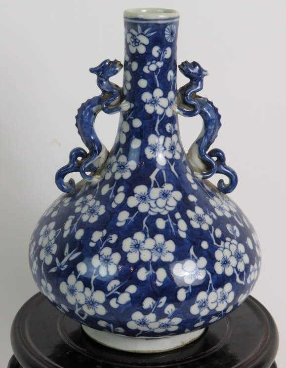 An 18th Century Chinese blue and white b - Image 2 of 9