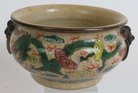 Three pieces of Late 19th Century Chinese export crackle ware in the Ming style. - Image 9 of 11