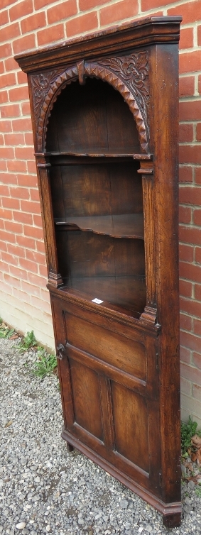 A reproduction 18th century style oak fr - Image 2 of 4