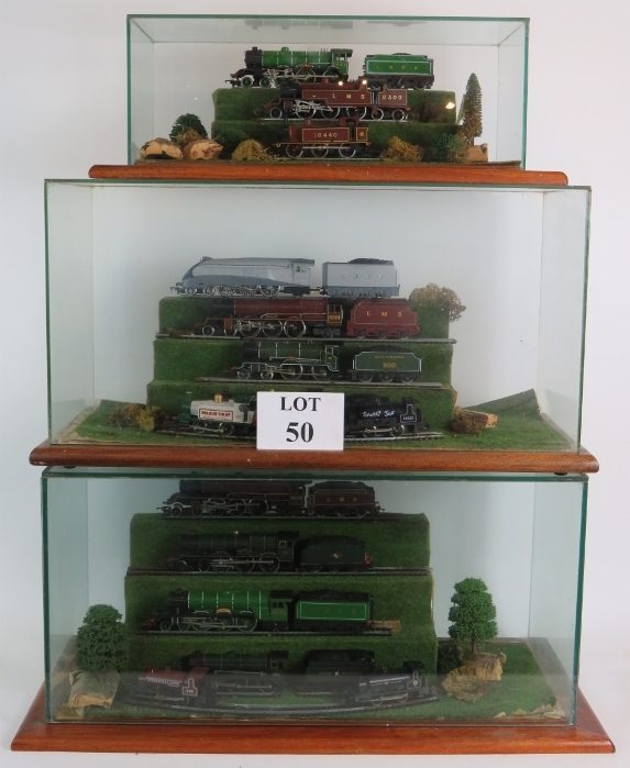 A collection of 15 Hornby 00 Gauge train - Image 7 of 8