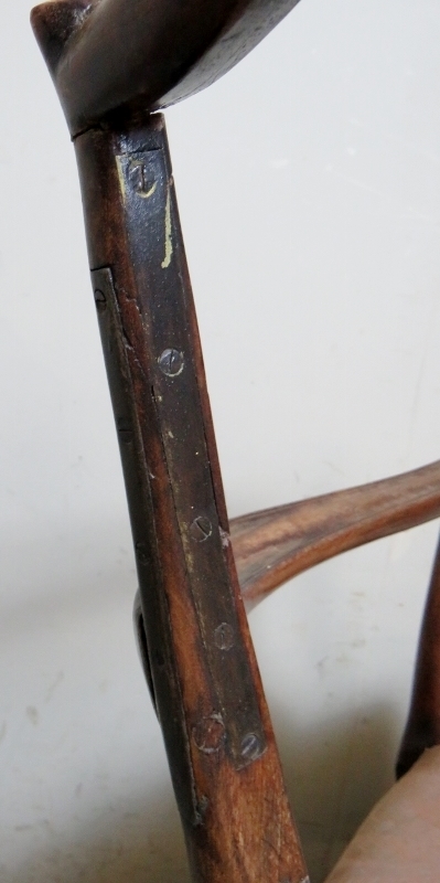 A Hepplewhite style mahogany elbow chair - Image 4 of 6