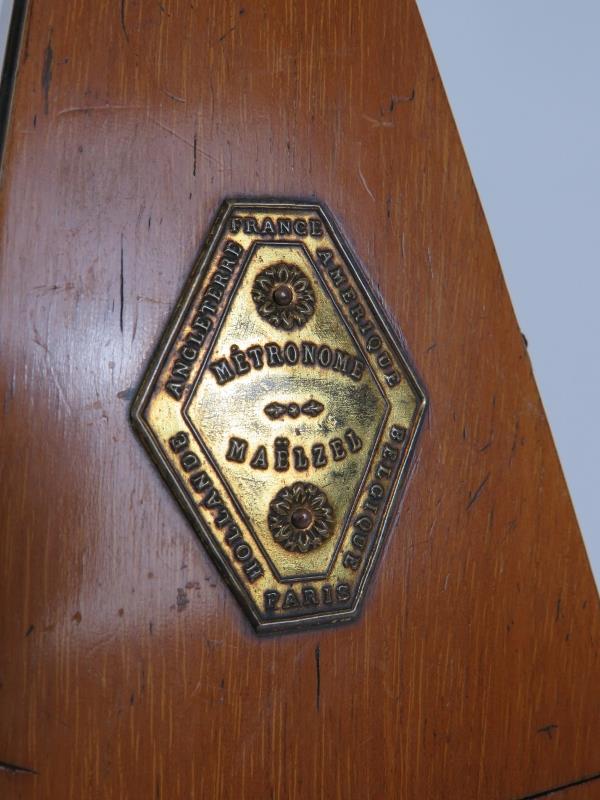 An Early Maëlzel Metronome in a walnut c - Image 3 of 6