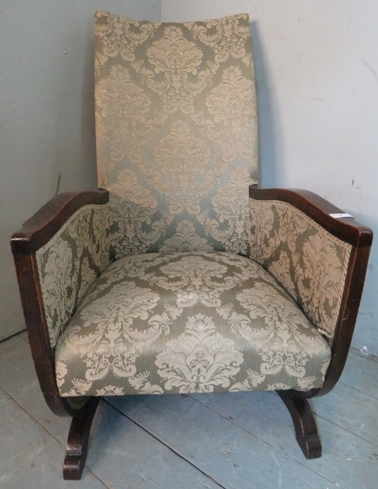 A 20th Century oak framed nursing chair - Image 2 of 5