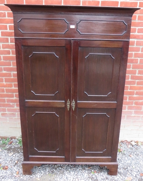 A smart antique Georgian style mahogany