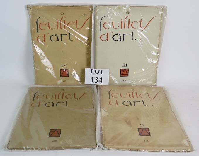 Four volumes of the French Arts Publicat