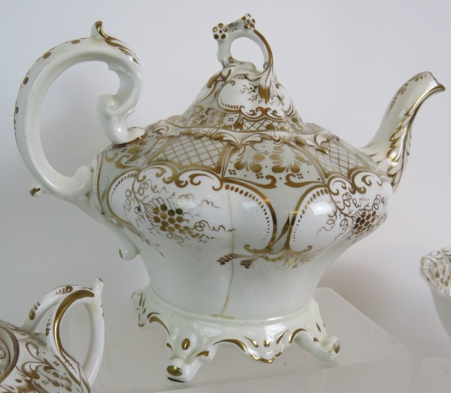 A highly ornate antique pearl ware tea s - Image 6 of 6