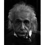 Philippe Halsman1906–1979Albert Einstein1954Silbergelatineabzug, Original27 x 33,5 cmExperte Alain