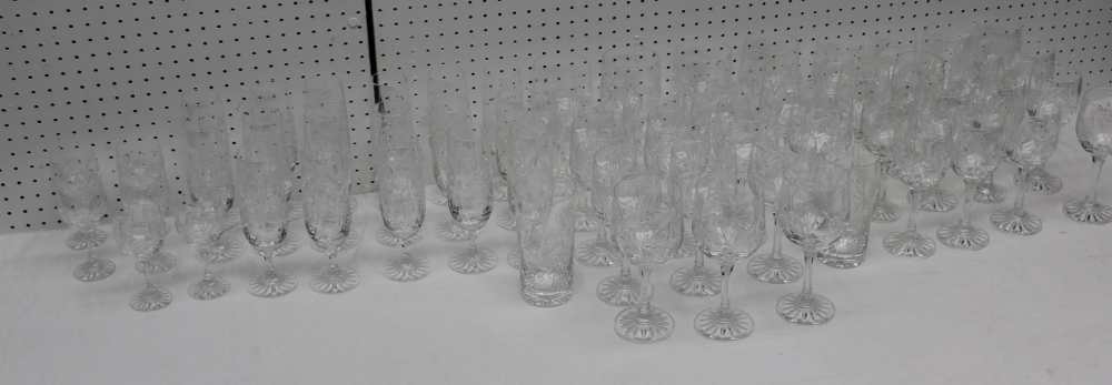 A SUITE OF PIN WHEEL CUT TABLE GLASS, includes 16 white wine, 18 red wine, 8 tumblers, 6 sherry - Image 2 of 12