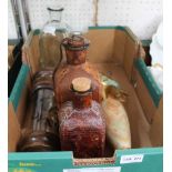 A BOX CONTAINING A GLASS LIQUOR SET, LEATHER COVERED BOTTLES, DRINK DISPENSERS ETC.