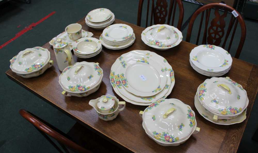 AN SELECTION OF ROYAL DOULTON MINDEN PATTERNED TABLE WARES