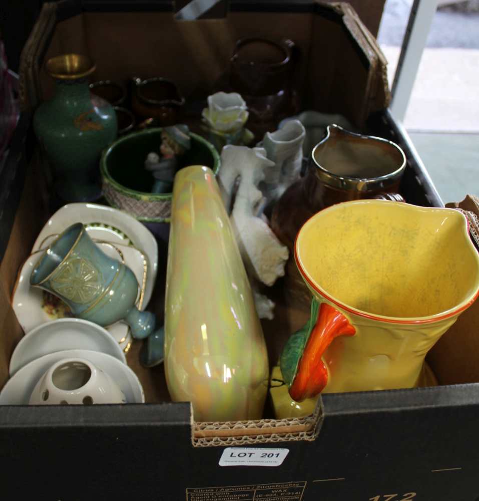 A BOX CONTAINING A SELECTION OF DOMESTIC COLLECTABLES to include two Royal Doulton harvest jugs, one