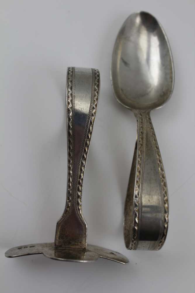 A SELECTION OF SILVER ITEMS to include a silver baby spoon and pusher 1928, a similar cased set - Image 2 of 5