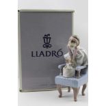 A LLADRO PORCELAIN FIGURE "Purr-fect Friends", Reference No. 6512, in original box of issue