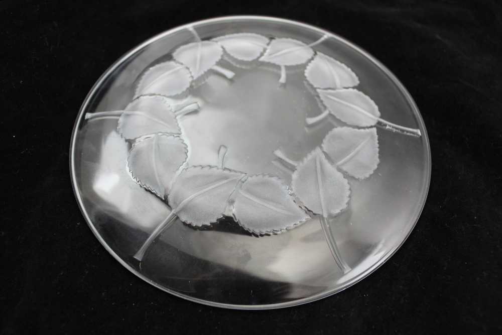 A MID 20TH CENTURY GLASS PLATE decorated with a wreath of frosted leaves to centre, etched signature - Image 3 of 3