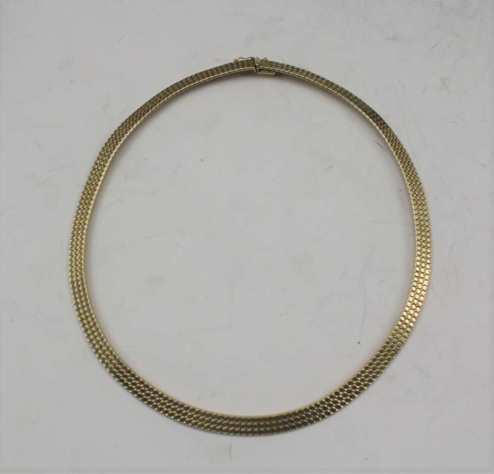 A 9CT GOLD NECKLACE of articulated braid form, 28g, in "Cupitt Jeweller of Bromsgrove" case - Image 3 of 5